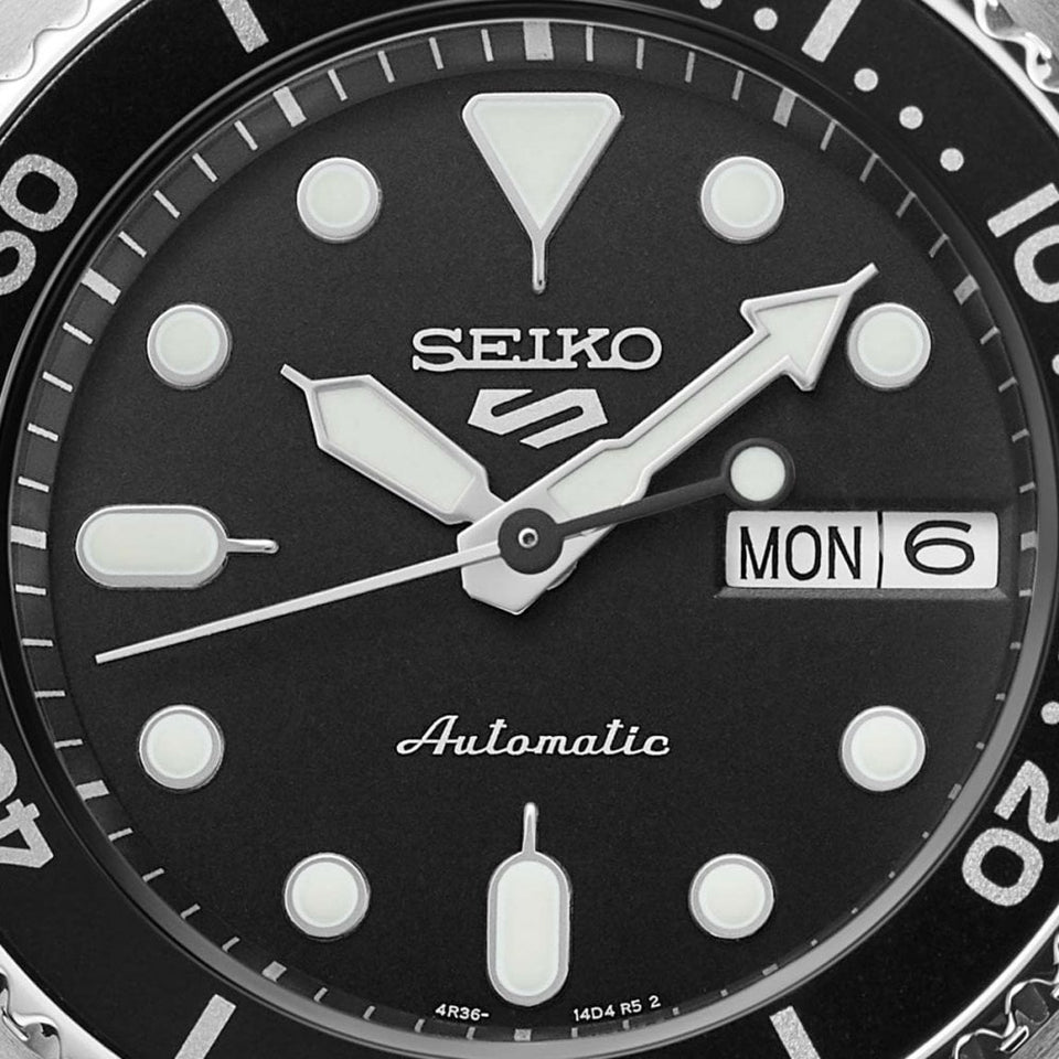 Seiko 5 Sports Men's SKX 'Midi' Black 38mm Automatic Watch