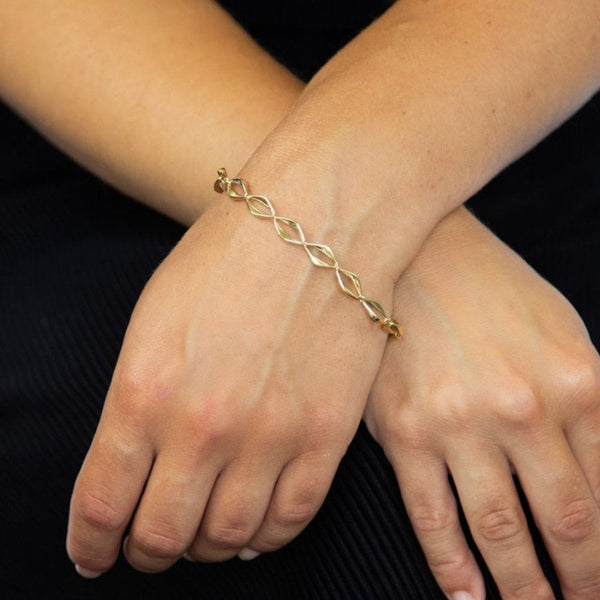 Elements Gold 9ct Yellow Gold Open Eye Link Bracelet