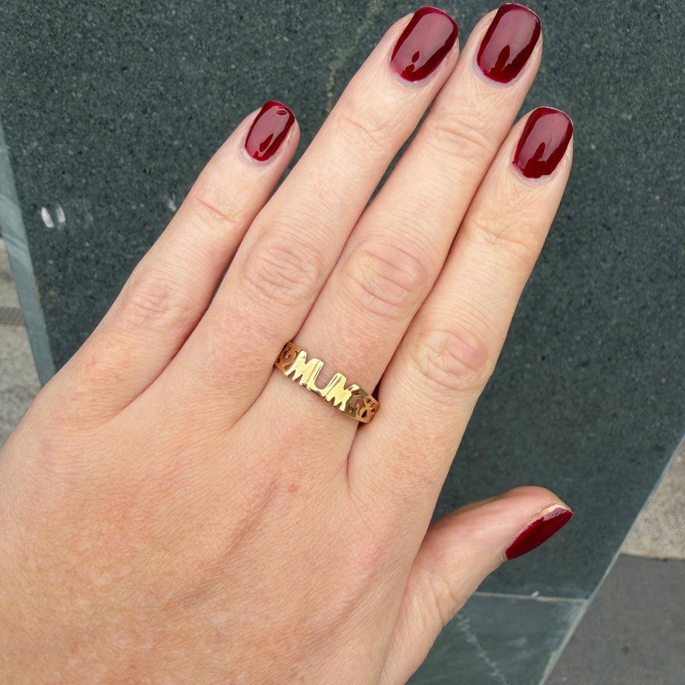 Francis & Gaye PRE-LOVED 9ct Yellow Gold 'Mum' Ring - Size 'S'