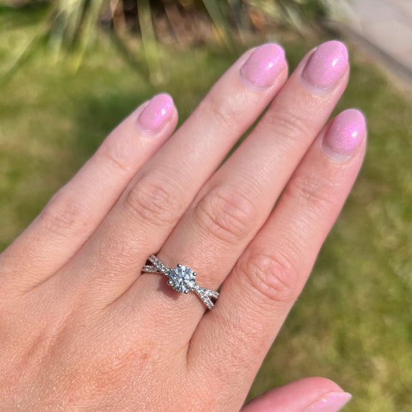 Francis & Gaye 18ct Gold Envelope Twist Solitaire Ring
