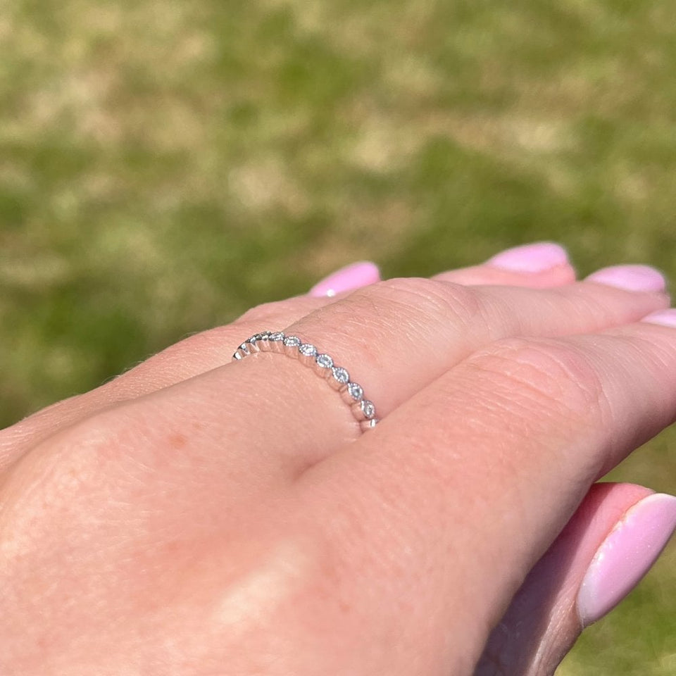 Francis & Gaye 9ct White Gold Diamond Set Circles Ring