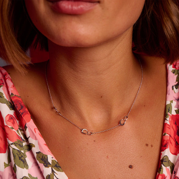 Hot Diamonds Ladies' Sleek Interlocking Circles Necklace
