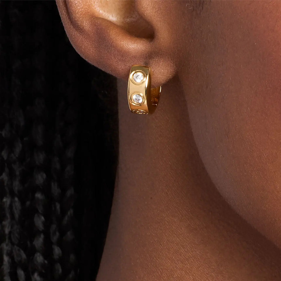 Michael Kors Ladies Brilliance Gold Toned Stone Set Hoop Earrings
