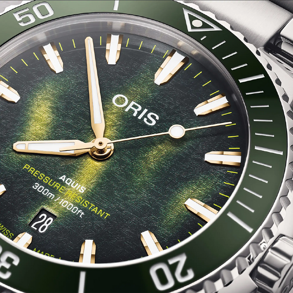 ORIS Men's Aquis Date Kelp Forest Limited Edition 41.5mm Watch