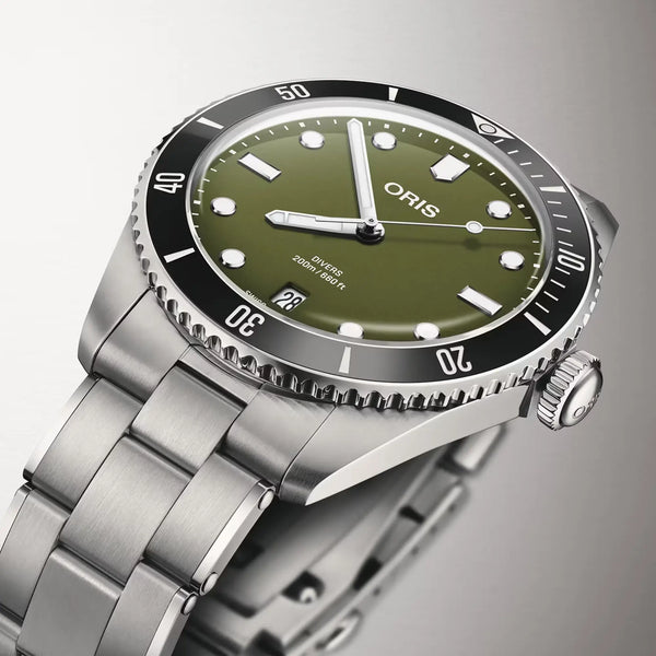 ORIS Men's Divers Date Green Dial 39mm Automatic Watch Set