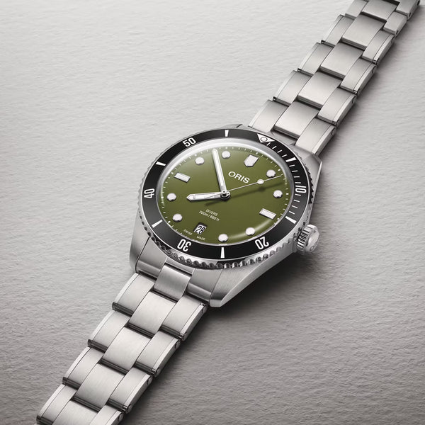ORIS Men's Divers Date Green Dial 39mm Automatic Watch Set