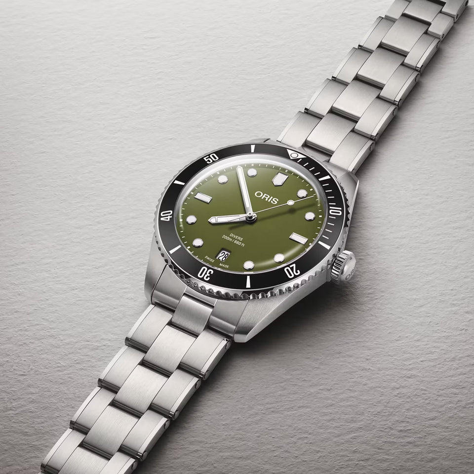 ORIS Men's Divers Date Green Dial 39mm Automatic Watch Set