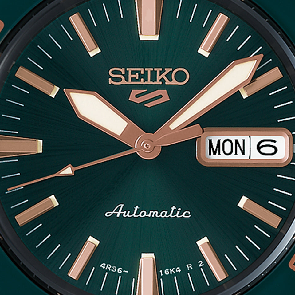 Seiko 5 Sports Men's SKX SNZH 'Tweed Green' Dial Bracelet Watch