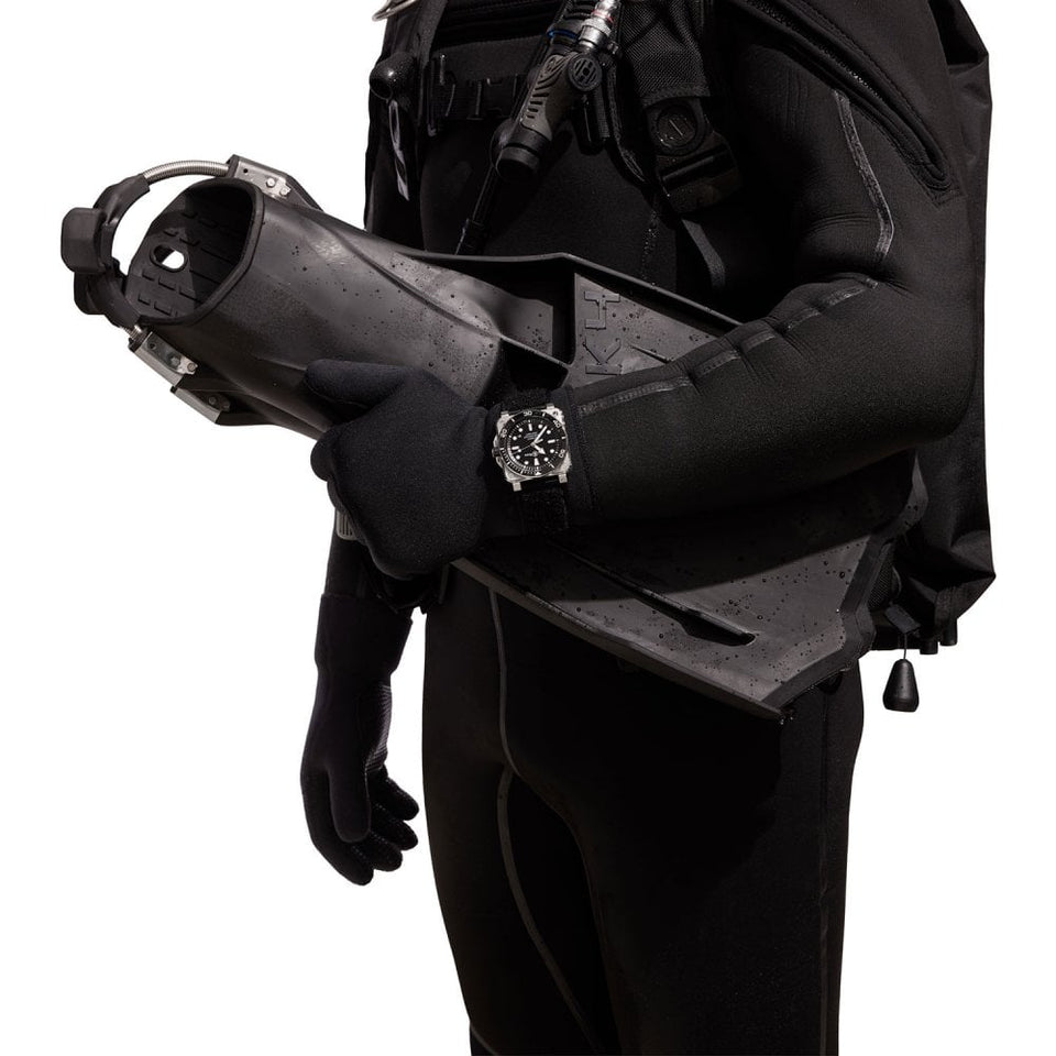 Bell & Ross Men's NEW BR 03 DIVER BLACK STEEL 42mm Watch