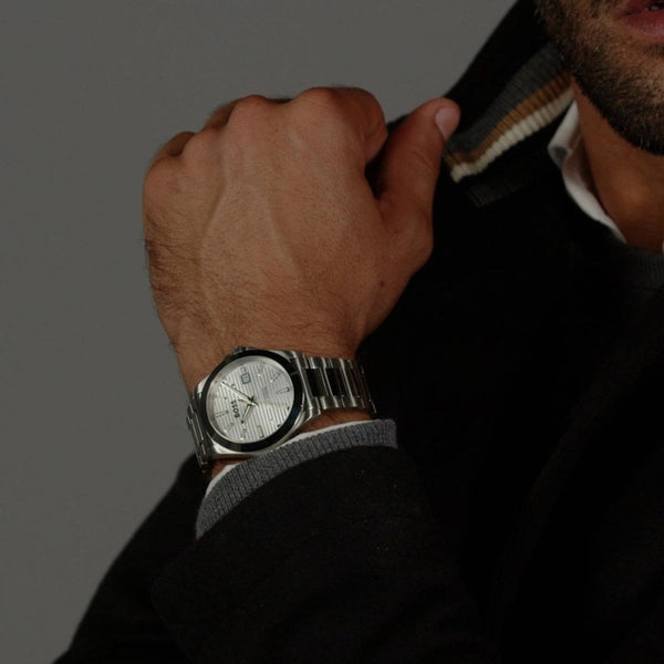 BOSS Men's STRIKE 41mm White Dial Bracelet Watch