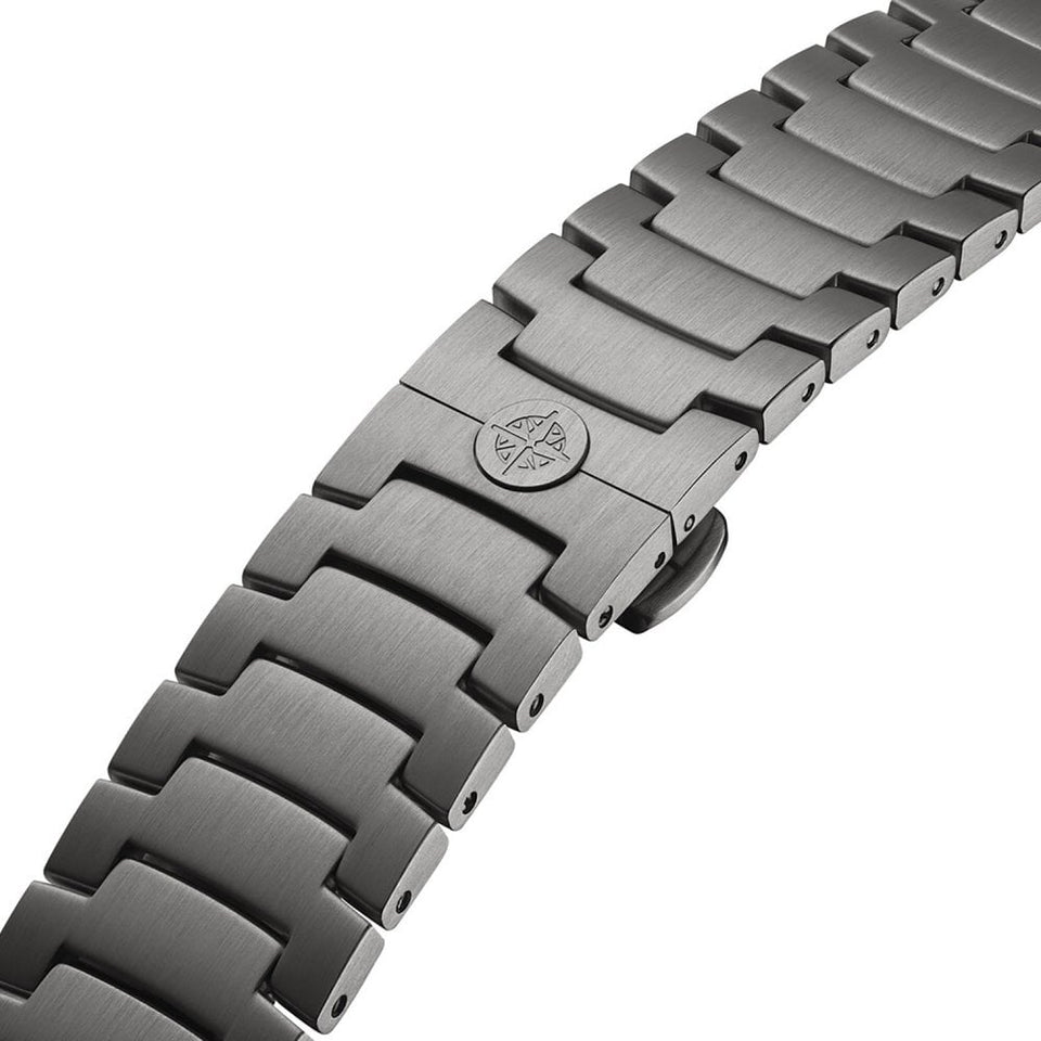 Bremont Altitude MB Meteor 42mm Titanium Bracelet Silver Dial Watch