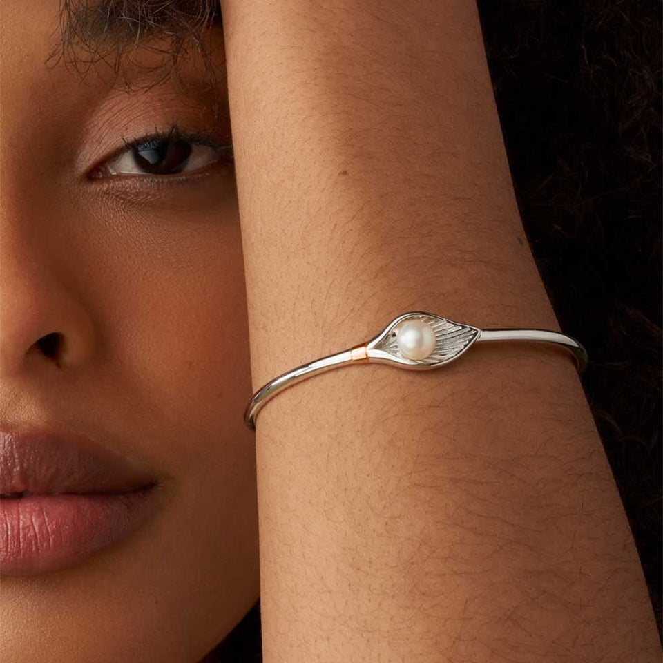 Clogau Beachcomber Silver & Pearl Shell Banglet