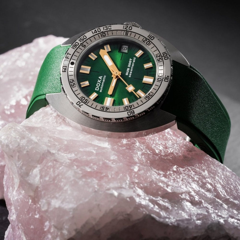 Doxa Men's SUB 200T Sea Emerald 39mm Green Sunray Dial Rubber Strap Watch