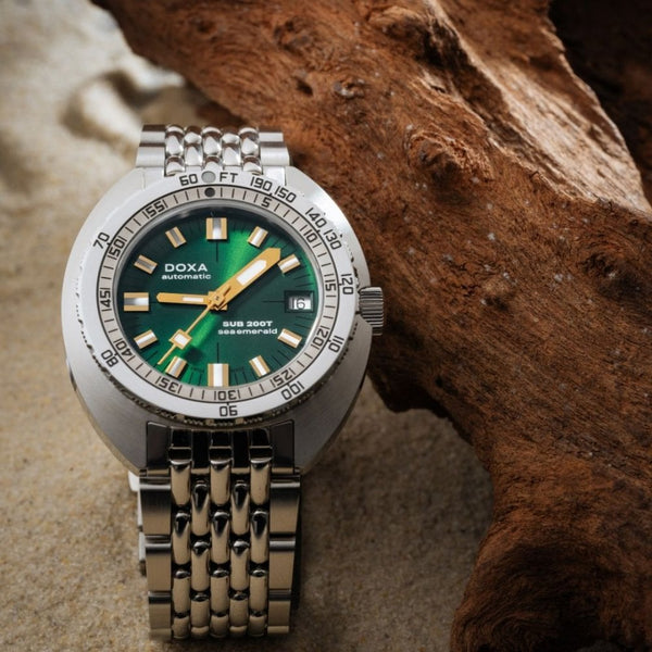Doxa Men's SUB 200T Sea Emerald 39mm Green Sunray Dial Watch