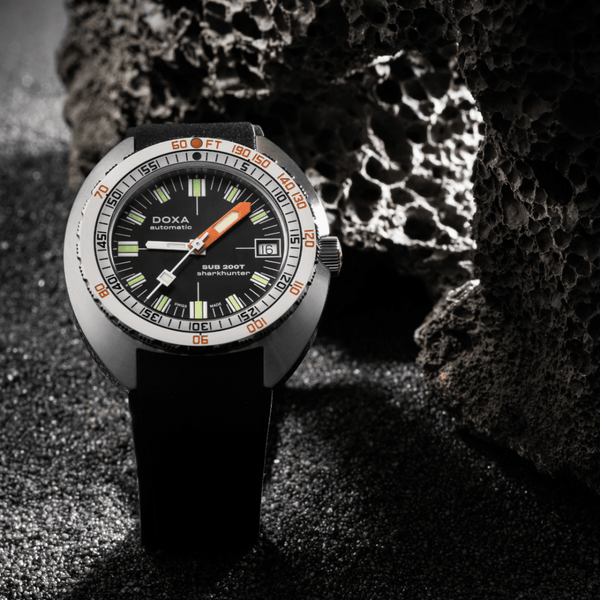 Doxa Men's SUB 200T Sharkhunter 39mm Black Iconic Dial Rubber Strap Watch