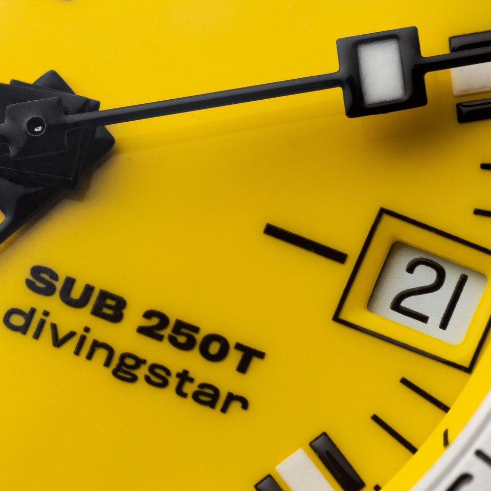 Doxa Men's SUB 250T GMT 40mm Divingstar Watch