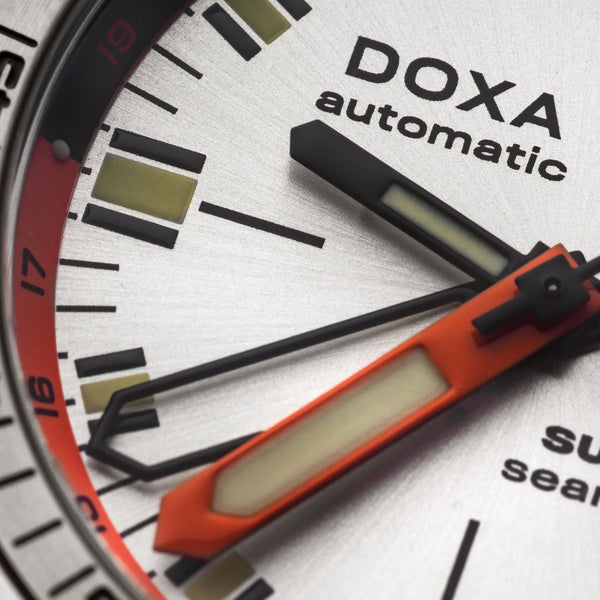 Doxa Men's SUB 250T GMT 40mm Searambler Watch