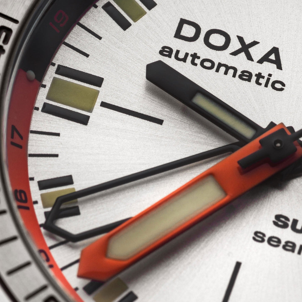 Doxa Men's SUB 250T GMT 40mm Searambler Watch