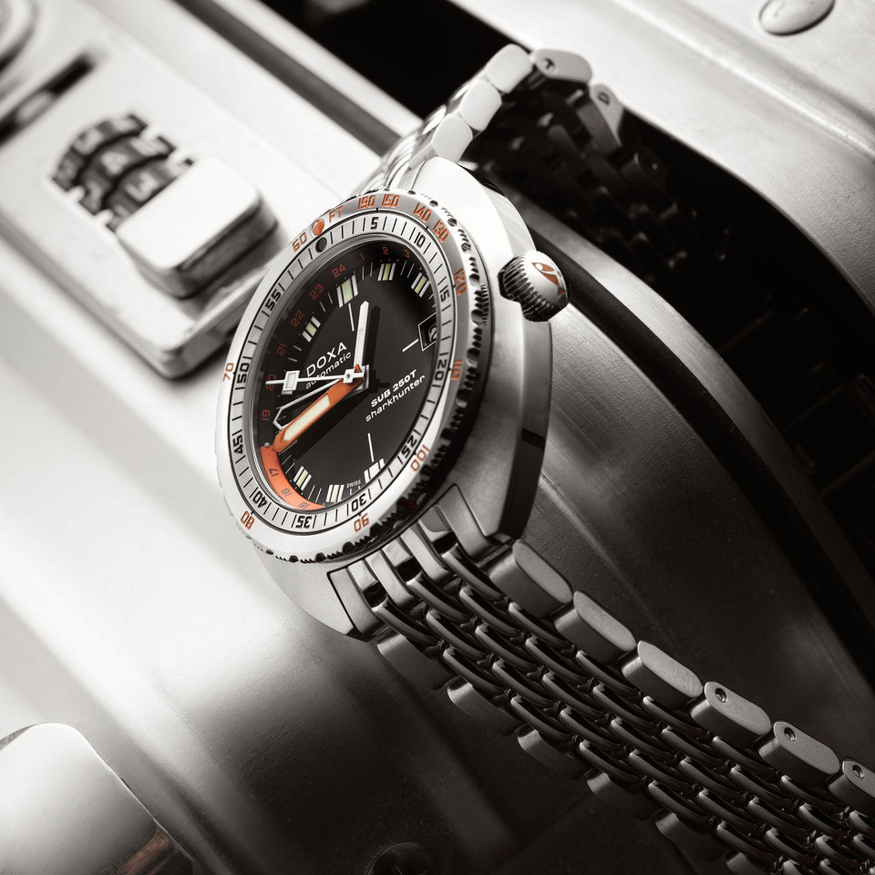 Doxa Men's SUB 250T GMT 40mm Sharkhunter Watch