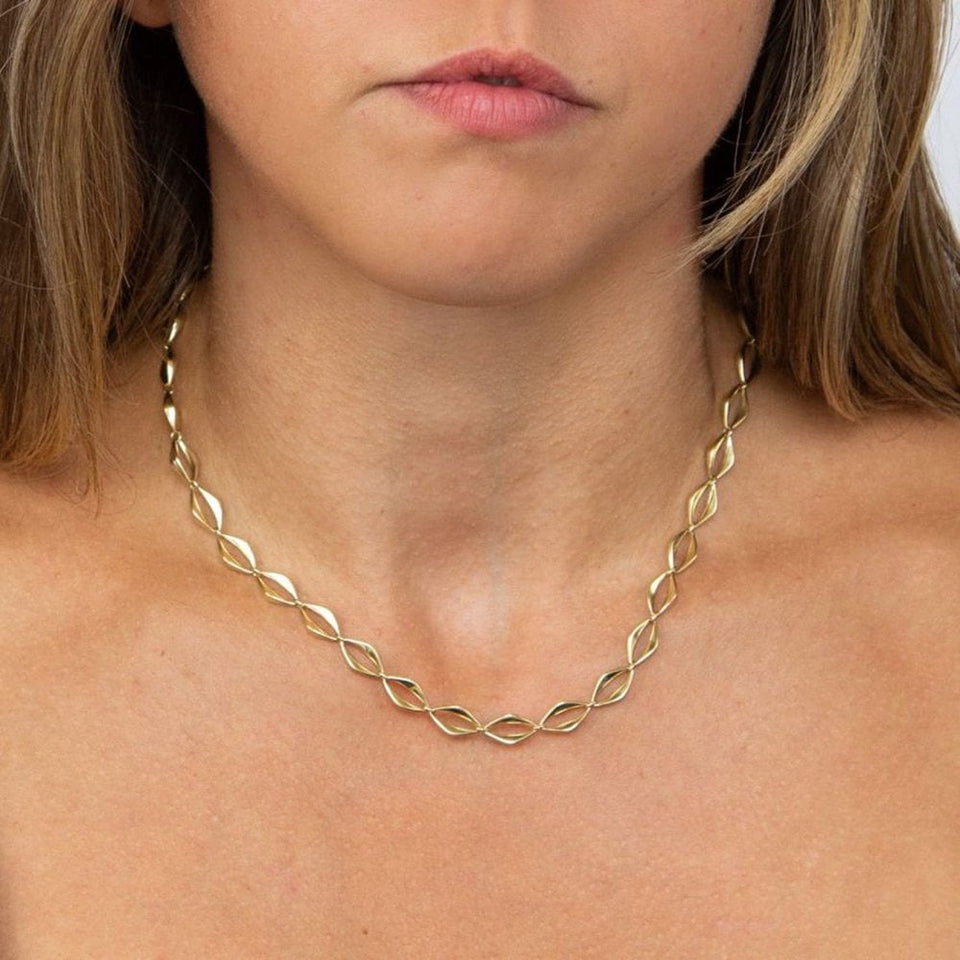Francis & Gaye 9ct Yellow Gold Open Eye Link Necklace