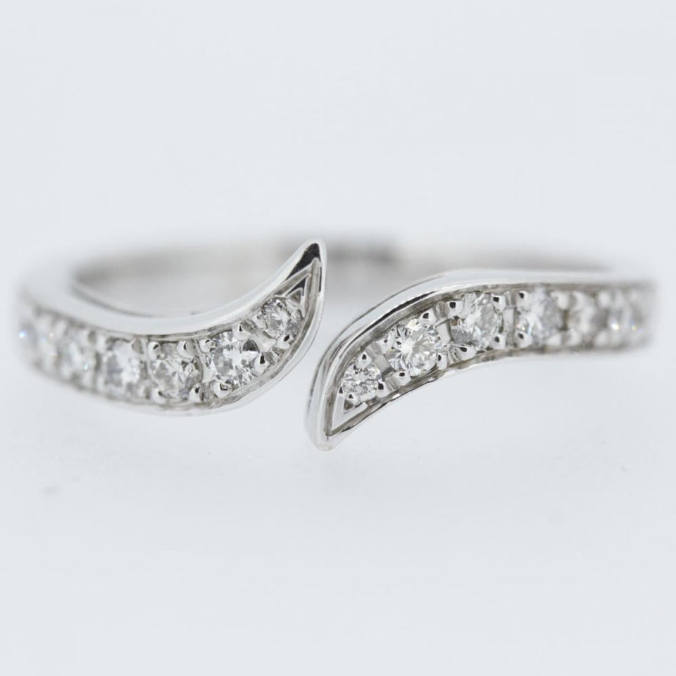 Francis & Gaye 18ct White Gold Curved Diamond Ring