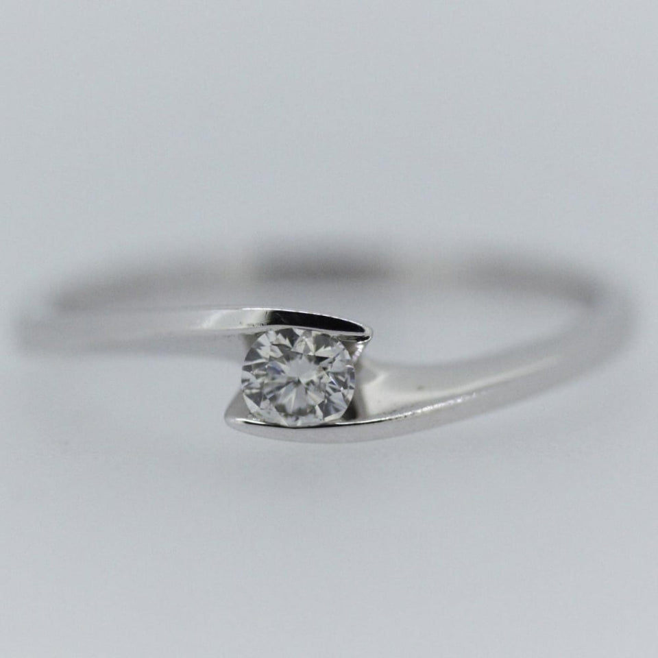 Francis & Gaye 9ct White Gold 0.15ct Diamond Twist Ring
