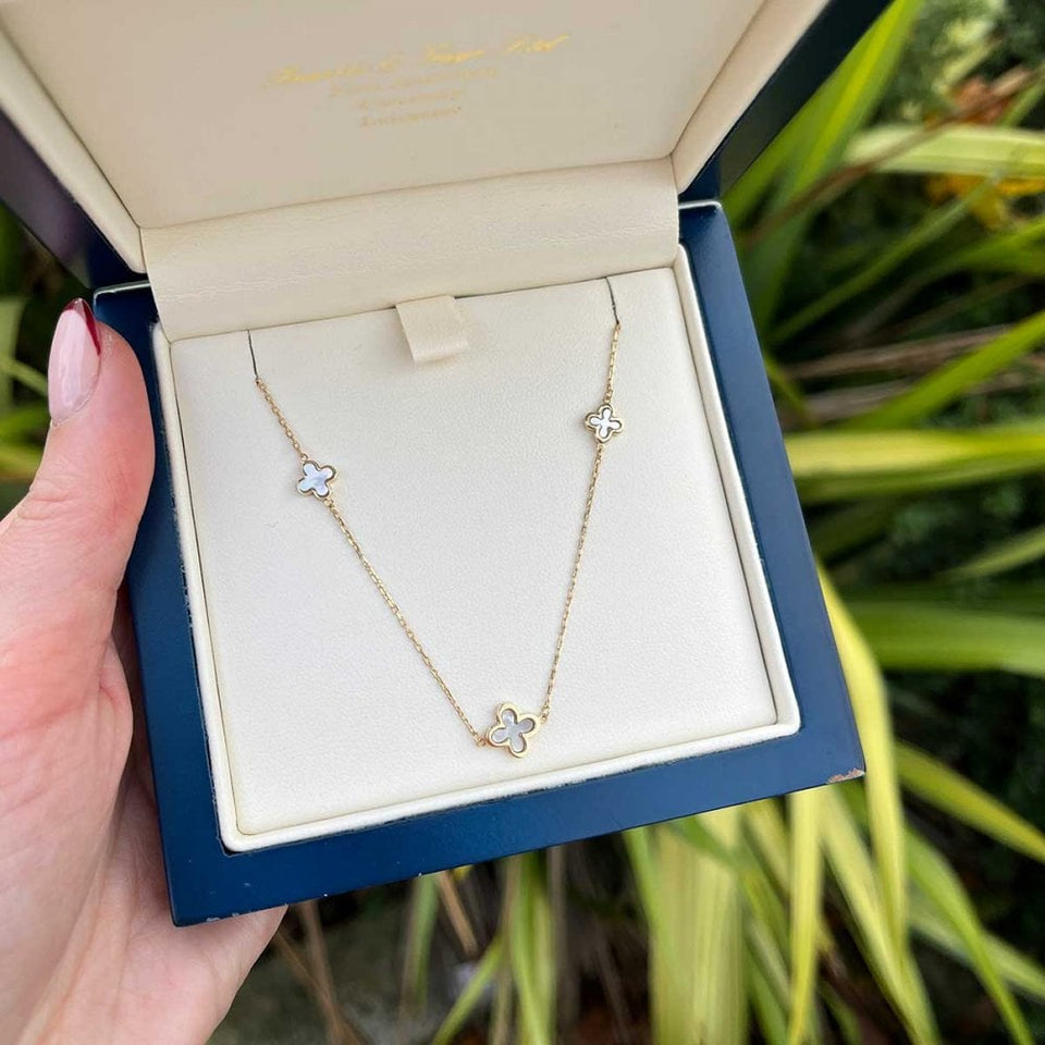 Francis & Gaye 9ct Yellow Gold 5 Flower Mother of Pearl Necklace