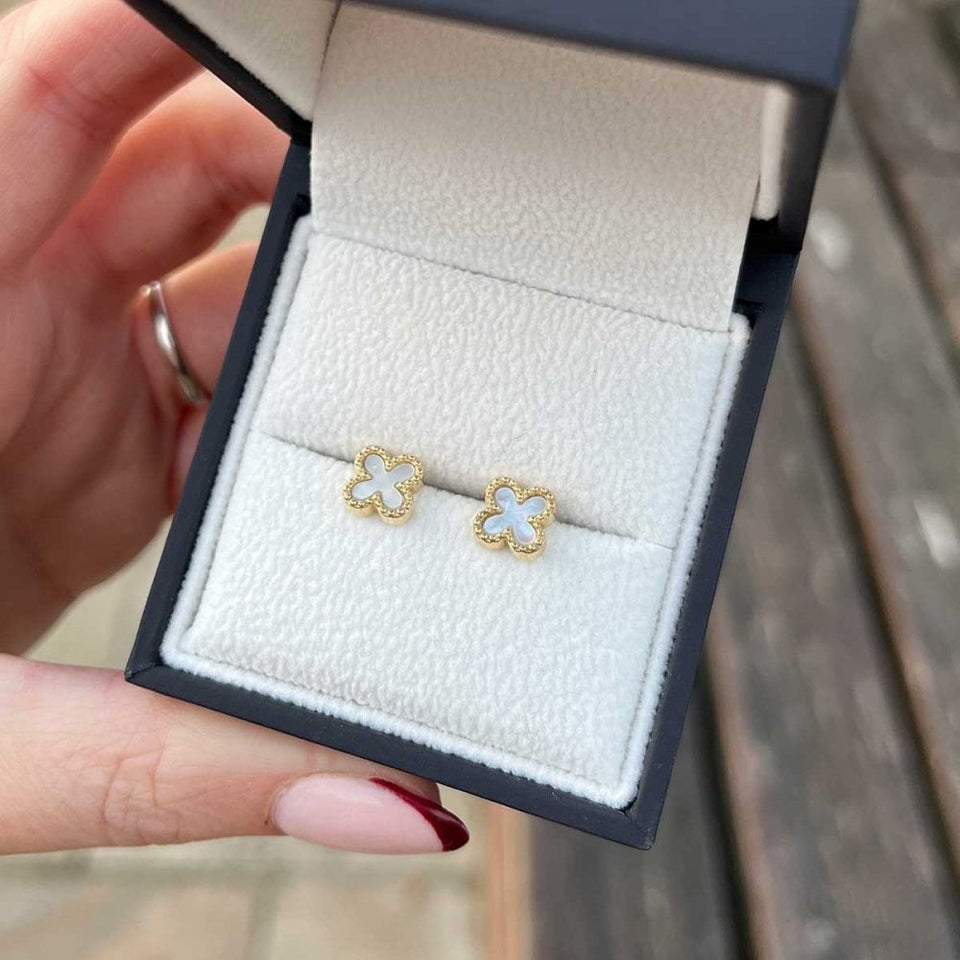 Francis & Gaye 9ct Yellow Gold Mother of Pearl Small Flower Earrings