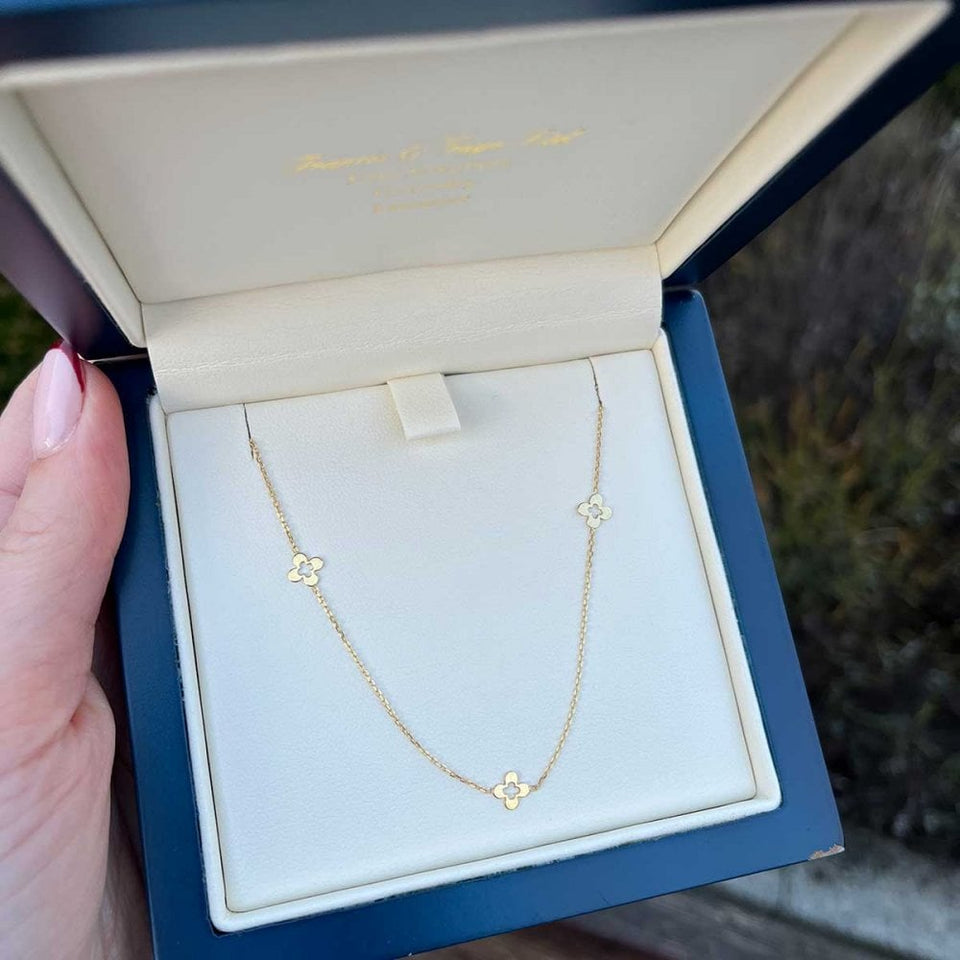 Francis & Gaye 9ct Yellow Gold Quatrafoil Station Necklace