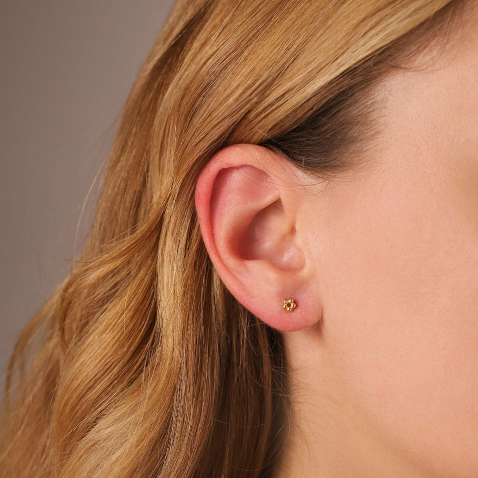 Francis & Gaye Ladies Gold Plated Beaded Circle Stud Earrings
