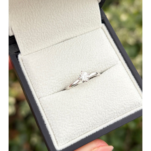 Francis & Gaye PRE-LOVED 18ct White Gold 0.28ct Diamond Twist Ring