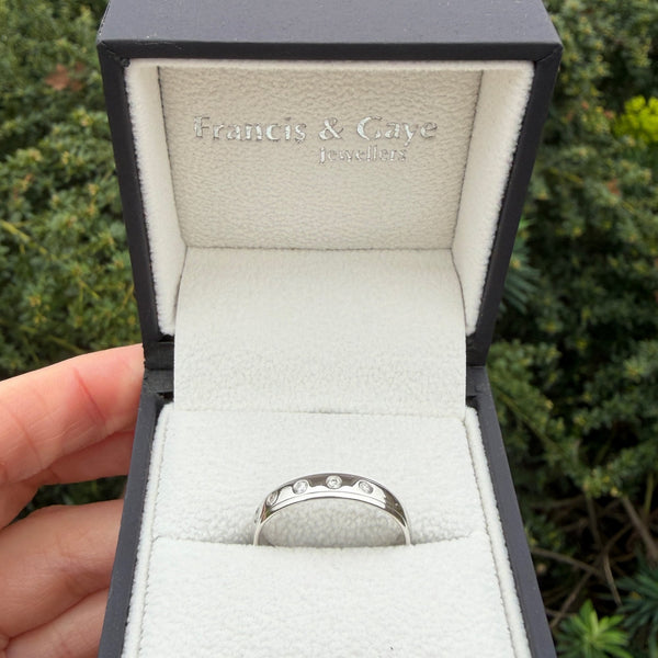 Francis & Gaye PRE-LOVED 18ct White Gold Diamond Dot Ring