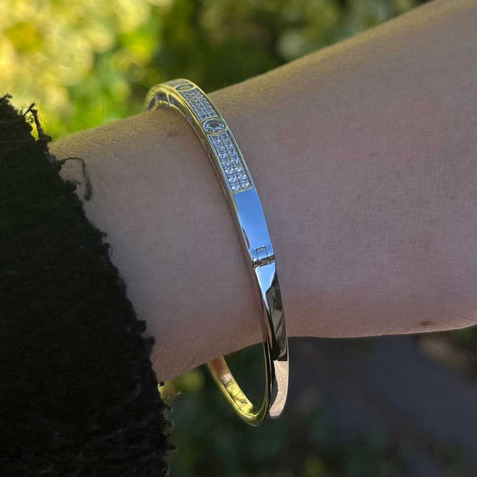 Francis & Gaye Silver Stone Set Hinged Bangle