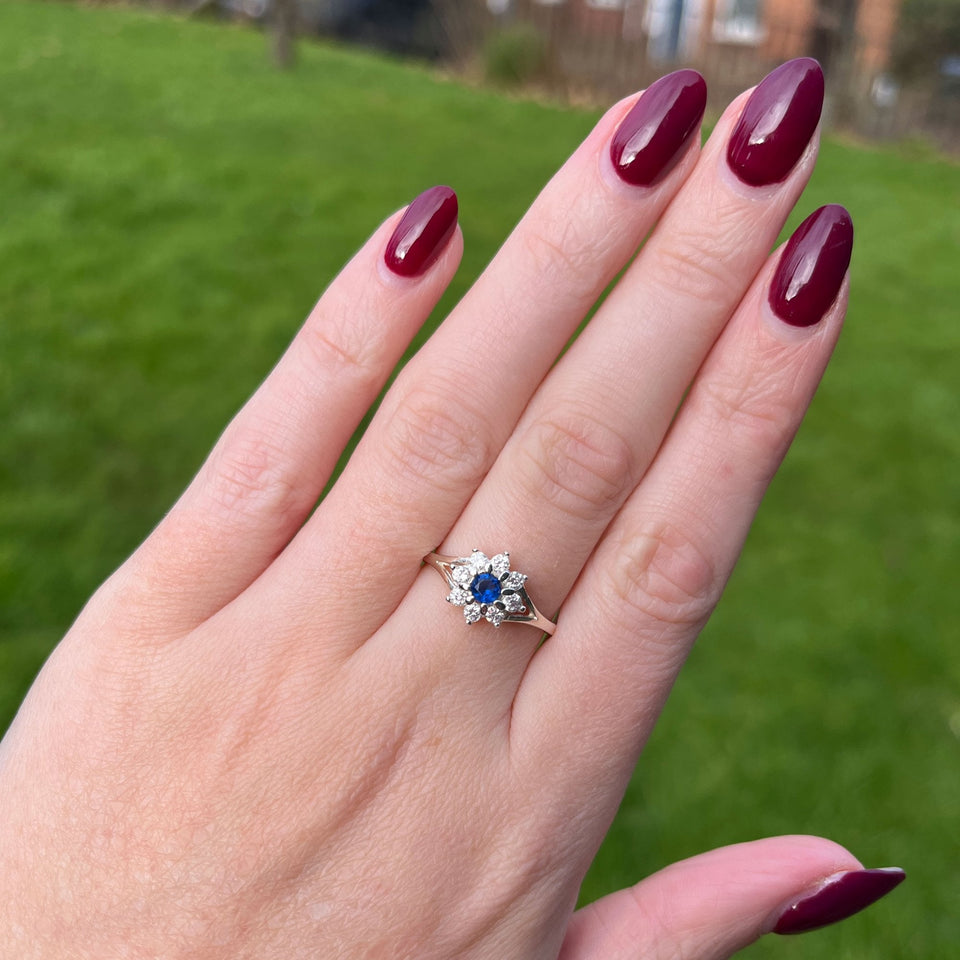 Francis & Gaye Sterling Silver Blue Stone Set Flower Cluster Ring
