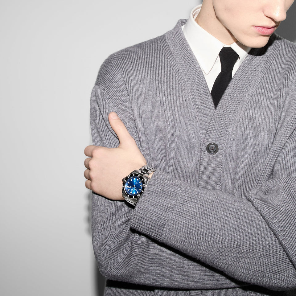 Gucci Men's Dive Stainless Steel 40mm Blue Dial Watch