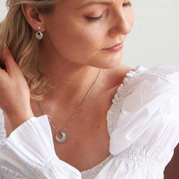 Hot Diamonds Quest Filigree Circle Necklace