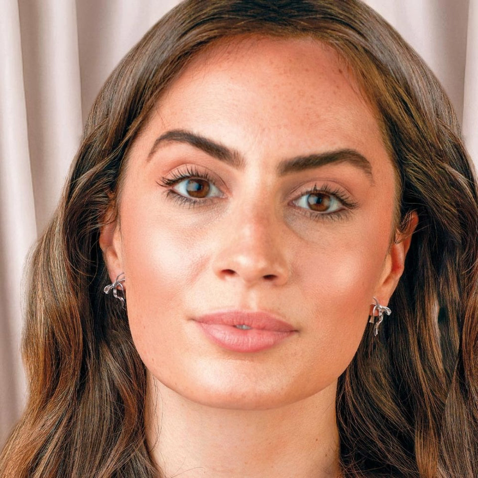 Kit Heath Ladies Serenity Ribbon Bow Stud Earrings