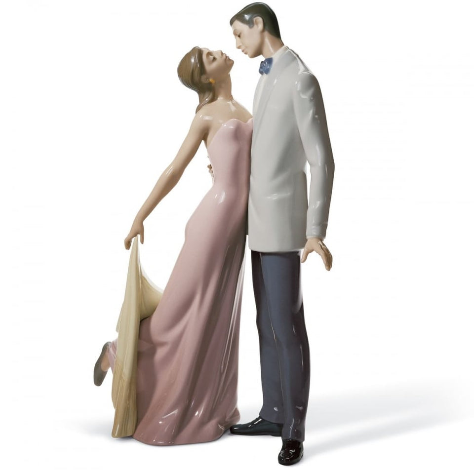 Lladro Happy Anniversary Couple Figurine