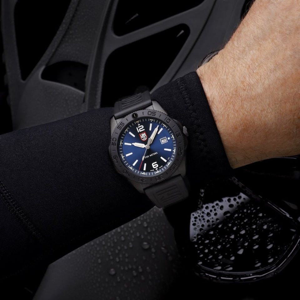 Luminox Men's Pacific Diver Blue Dial Rubber Strap Watch