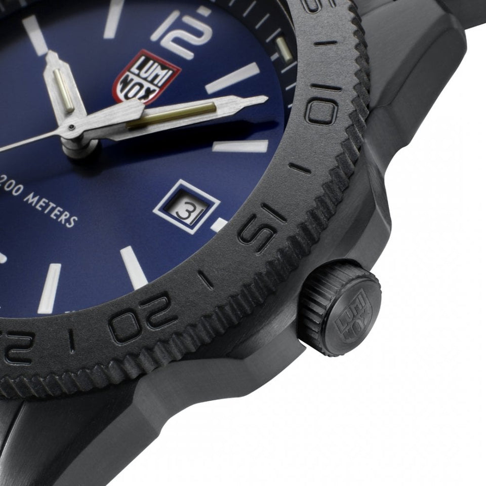 Luminox Men's Pacific Diver Blue Dial Rubber Strap Watch