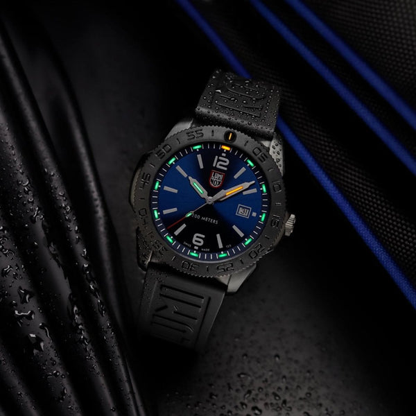 Luminox Men's Pacific Diver Blue Dial Rubber Strap Watch