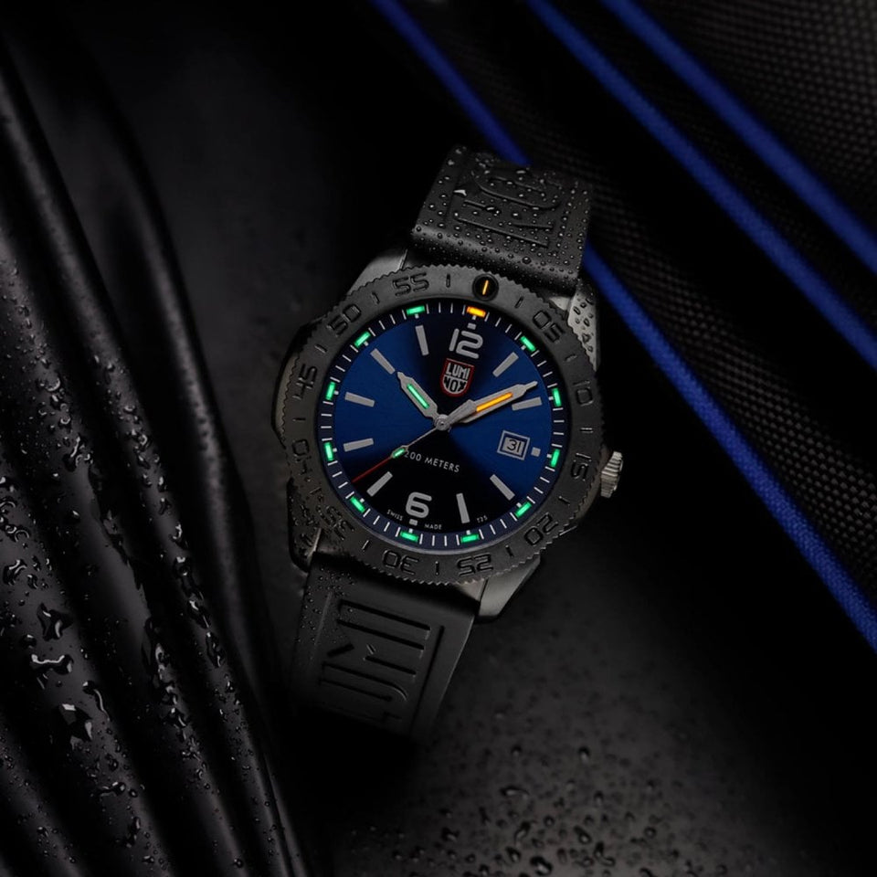 Luminox Men's Pacific Diver Blue Dial Rubber Strap Watch