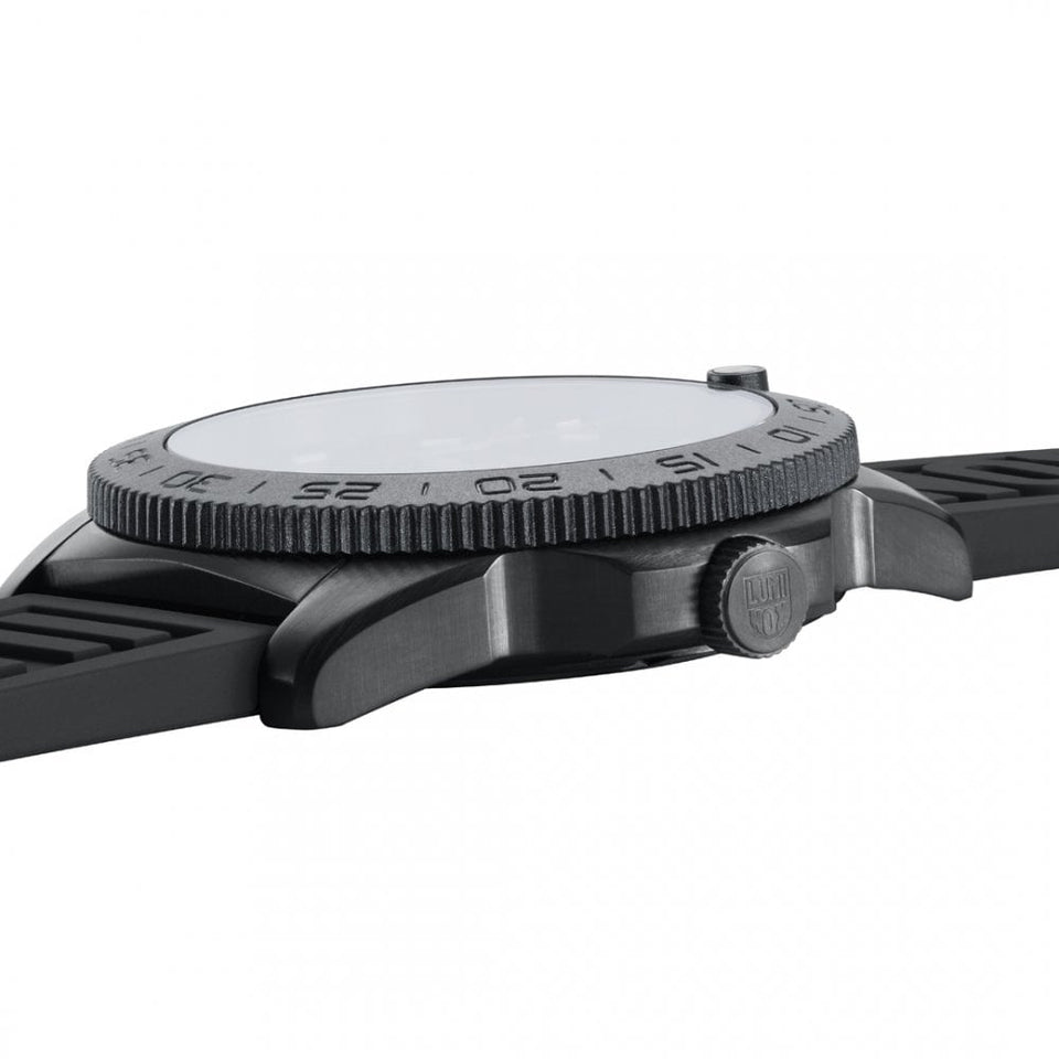 Luminox Men's Pacific Diver Green Dial Rubber Strap Watch