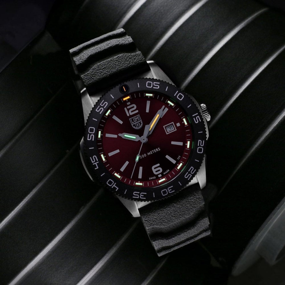 Luminox Pacific Diver 3120 44mm Rubber Watch
