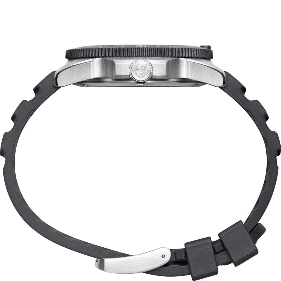 Luminox Pacific Diver 3120 44mm Rubber Watch