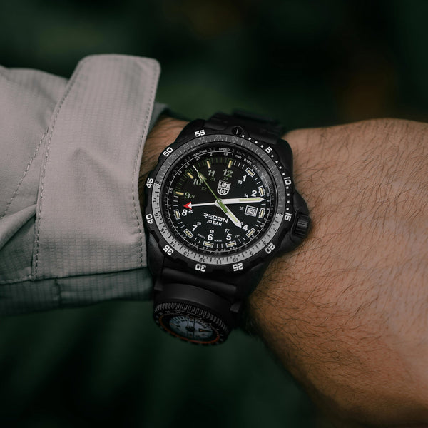 Luminox RECON Nav Spec Outdoor Explorer Watch Set