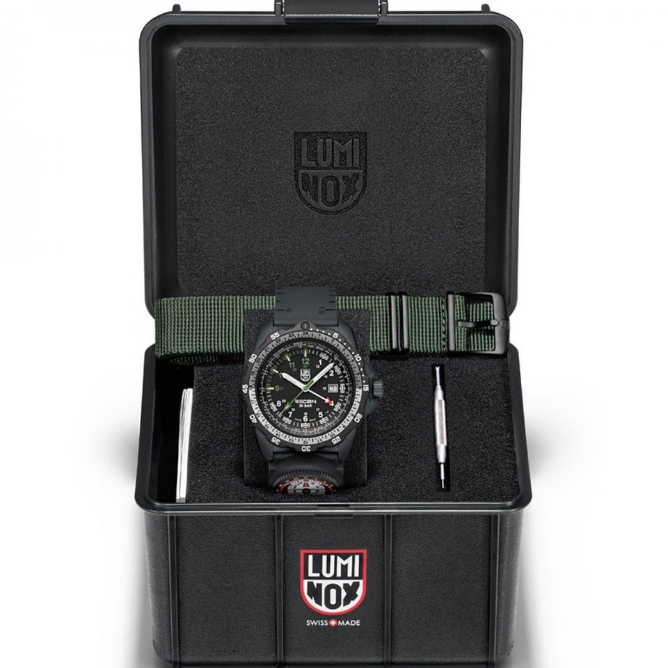 Luminox RECON Nav Spec Outdoor Explorer Watch Set