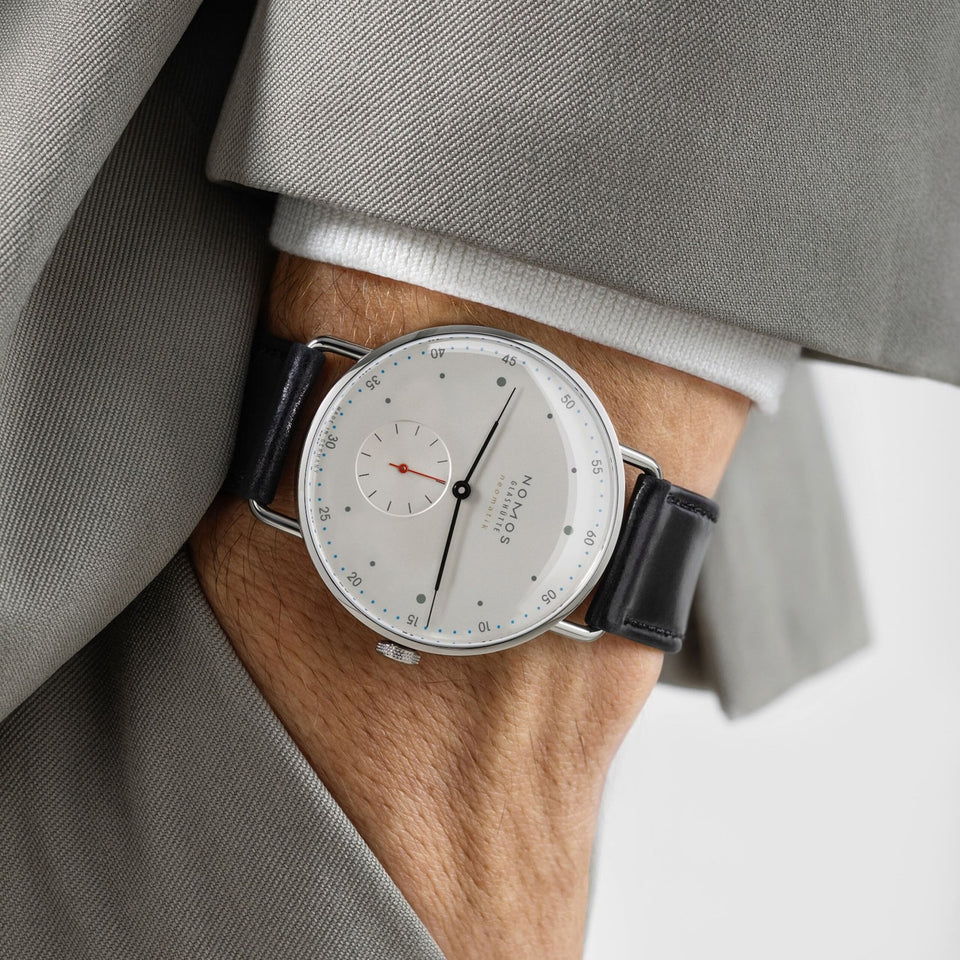 NOMOS Glashütte Metro Neomatik 39mm White Dial Automatic Watch | Exhibition Caseback