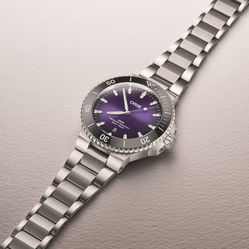 ORIS AQUIS Date 'Taste of Summer' 43.5mm Automatic Watch