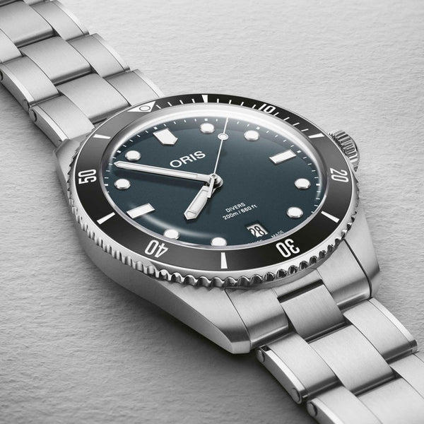 ORIS Men's Divers Date Dark Blue 39mm Automatic Watch + Strap Set